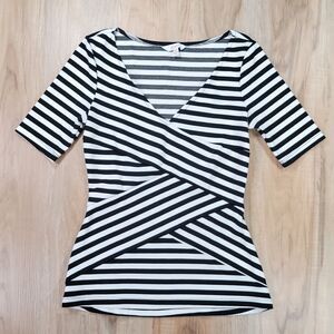 🔺️Candies Black & White Striped Crisscross Vneck Elbow Sleeve Top XSmall